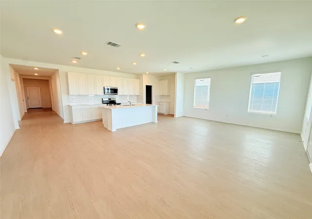 Photo 2 of Sale Pending at 514 Heritage Groves Rd, Bertram, TX 78605 | MLS# 3116726 | Listing updated on 2026-09-22