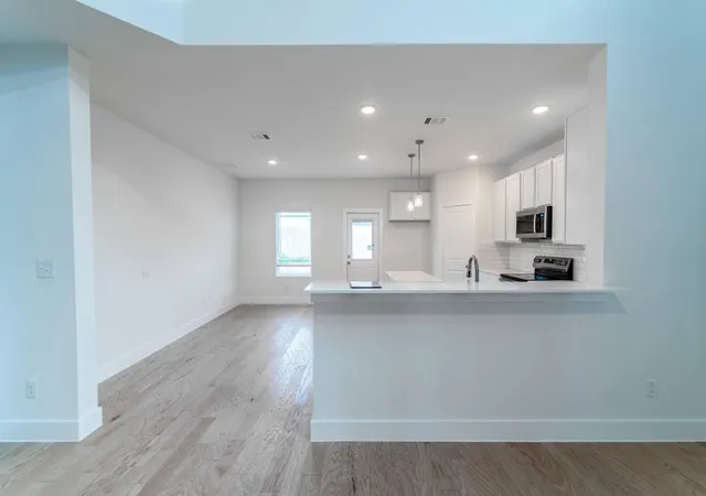 5th image of 117 Cougar Hill Dr, Jarrell, TX 76537 | MLS# 8970784