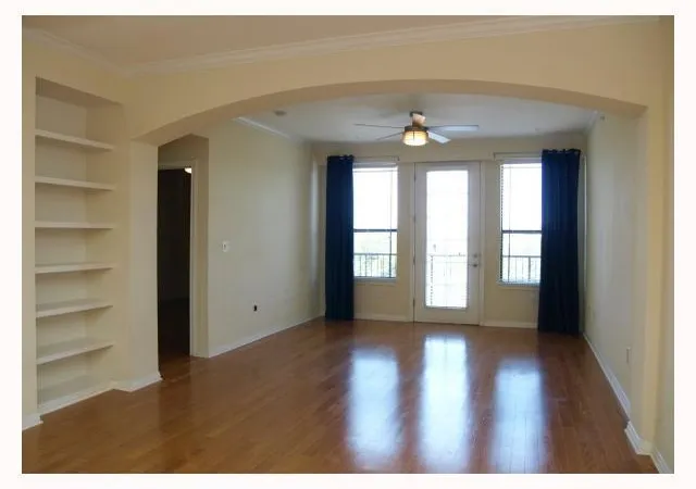 3rd image of 2505 San Gabriel St #405, Austin, TX 78705 | MLS# 3515032
