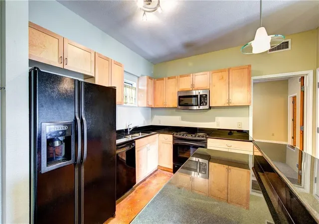 Photo 3 of Condo for sale at 711 W 26th Street #506, Austin, TX 78705 | MLS# 3630738 | Listing updated on 2026-04-03