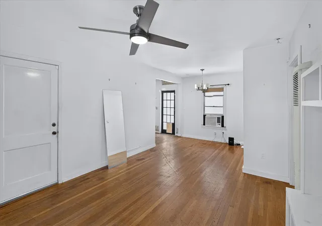 4th image of 5701 Link Ave, Austin, TX 78752 | MLS# 3357109