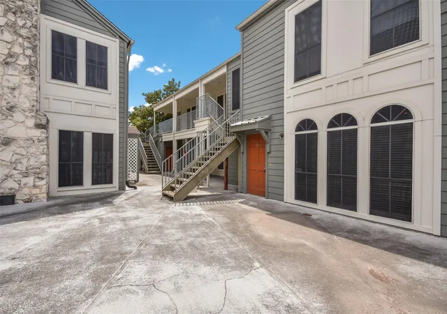 2nd image of 2529 Rio Grande St, Austin, TX 78705