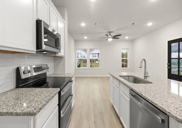 Photo 4 of Townhouse for sale at 16806 Sonoma Breeze Dr, Manor, TX 78653 | MLS# 4675872 | Listing updated on 2026-08-12