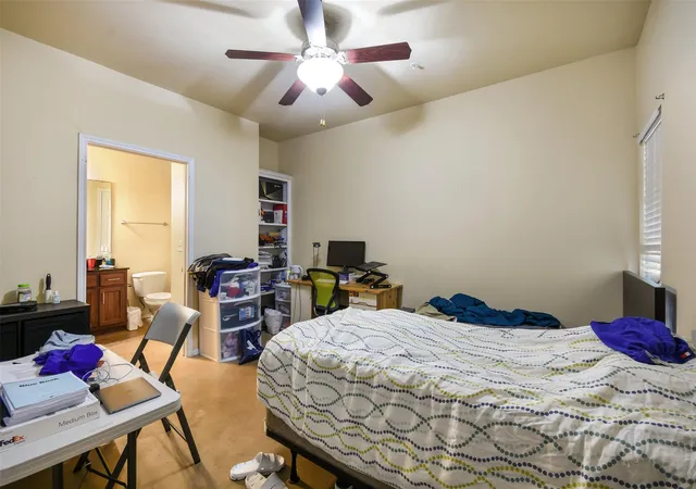 3rd image of 910 W 25Th St #503, Austin, TX 78705 | MLS# 3789689