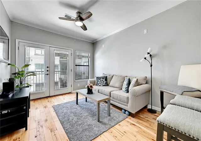 2nd image of 2502 Leon St #407, Austin, TX 78705 | MLS# 1486557