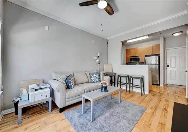 3rd image of 2502 Leon St #407, Austin, TX 78705 | MLS# 1486557