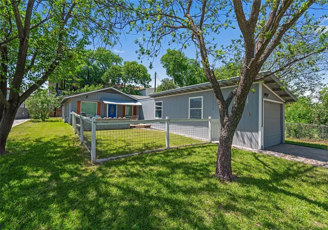 2nd image of 8400 Sequoia Dr, Austin, TX 78758 | MLS# 8455808