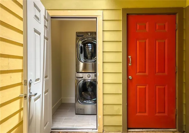 image of 908 Poplar St, Austin, TX 78705