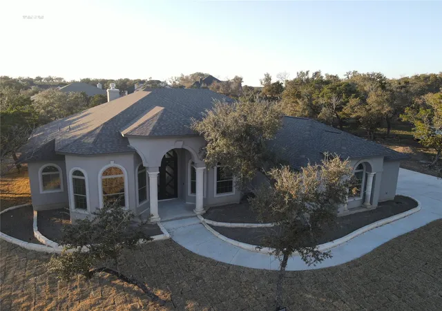 2nd image of 108 Lakeview Estates Dr, Belton, TX 76513 | MLS# 7036435