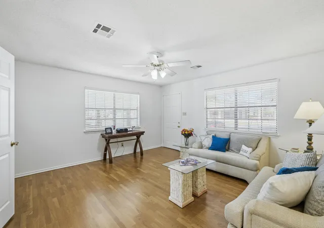 5th image of 403 W Anderson Ave, Round Rock, TX 78664 | MLS# 9638817