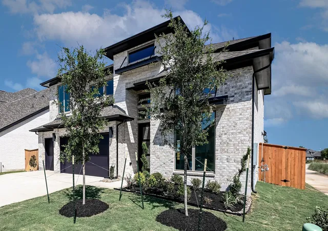 2nd image of 434 Bay Breeze Dr, Kyle, TX 78640 | MLS# 9675608