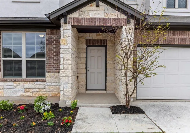 Photo 2 of Single family home for sale at 213 Munk Ln, Leander, TX 78641 | MLS# 7511391 | Listing updated on 2026-09-09