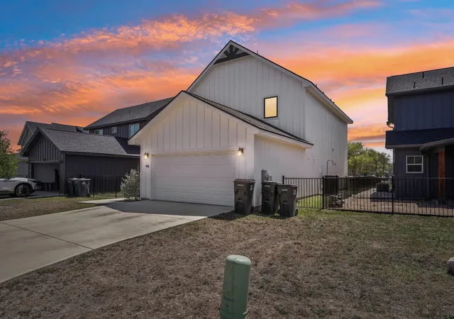 3rd image of 416 Stagecoach Trl, San Marcos, TX 78666 | MLS# 1792597