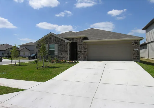 Photo 1 of Single family home for sale at 13700 Dismuke Dr, Manor, TX 78653 | MLS# 7470789 | Listing updated on 2026-03-31