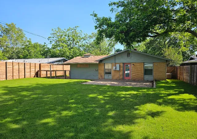 2nd image of 1812 Forestglade Dr, Austin, TX 78745 | MLS# 5460400