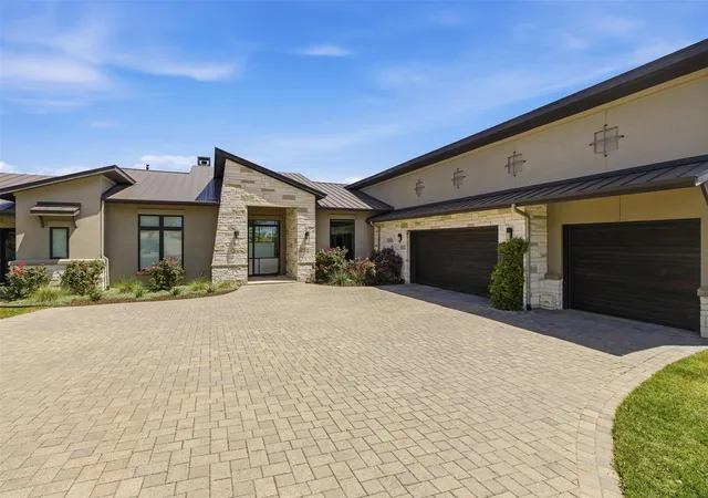 Photo 2 of Single family home for sale at 8801 Bellancia Dr, Austin, TX 78738 | MLS# 1627782 | Listing updated on 2026-09-17