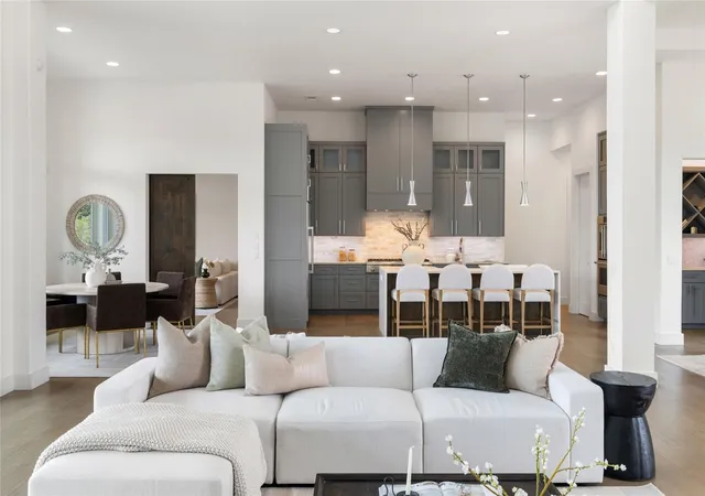 Photo 3 of Single family home for sale at 8801 Bellancia Dr, Austin, TX 78738 | MLS# 1627782 | Listing updated on 2026-10-08