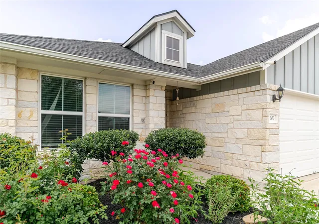 Homes for sale in Elgin, TX | 303 Schuyerville Dr, Elgin, TX 78621 | MLS# 1191182