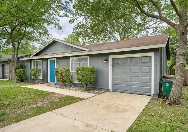 3rd image of 2301 Dove Springs Dr, Austin, TX 78744 | MLS# 8181336