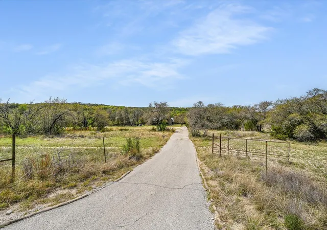 Photo 3 of Single family home for sale at 22419 Hazy Holw Cv, Spicewood, TX 78669 | MLS# 5990516 | Listing updated on 2026-08-28