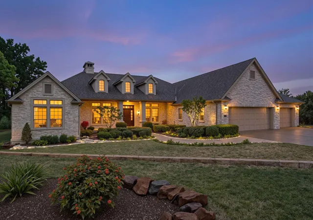 1st image of 310 The Hills Rd, Horseshoe Bay, TX 78657 | MLS# 7538861