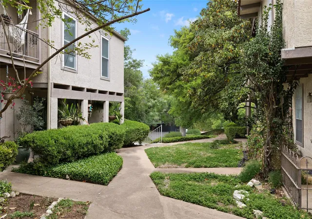 2nd image of 3613 Las Colinas Dr, Austin, TX 78731