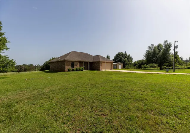Photo 3 of Single family home for sale at 1504 County Rd 459, Thorndale, TX 76577 | MLS# 1406417 | Listing updated on 2026-10-10