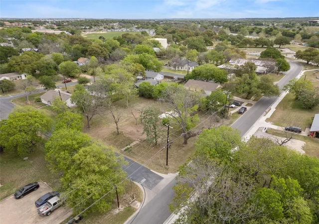 3rd image of 601 N Church St, Georgetown, TX 78626 | MLS# 8484036