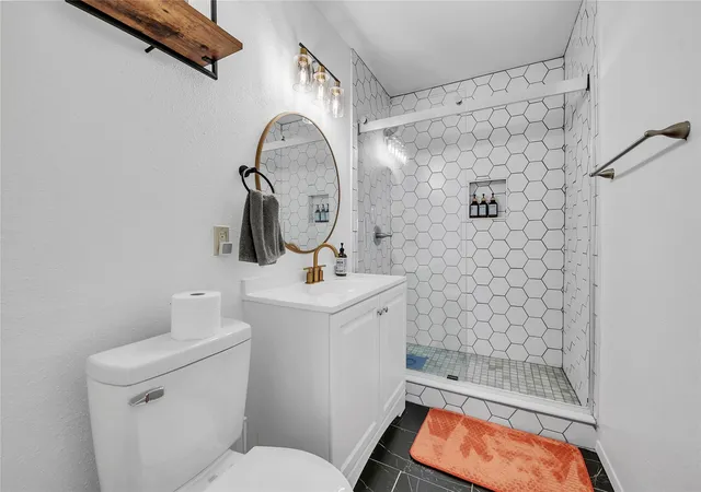 4th image of 4500 E Oltorf St, Austin, TX 78741