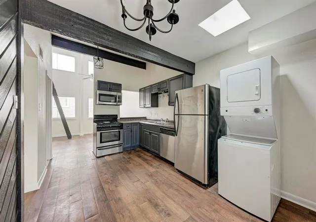 2nd image of 1010 W 23rd St #2, Austin, TX 78705 | MLS# 6923772