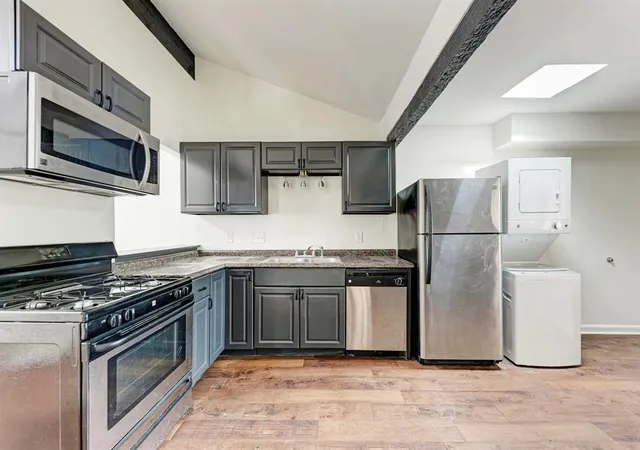 1st image of 1010 W 23rd St #2, Austin, TX 78705 | MLS# 6923772