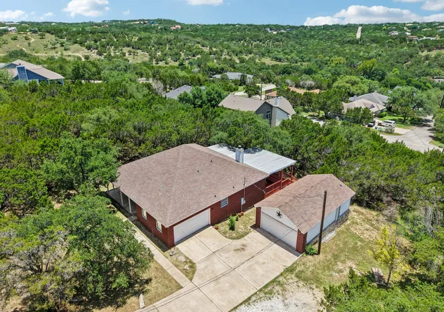Photo 2 of Single family home for sale at 20609 Bridal Path Rd, Lago Vista, TX 78645 | MLS# 5023538 | Listing updated on 2026-09-23