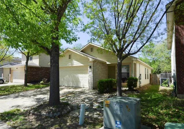 Photo 3 of Single family home for sale at 8604 Dittmar Oaks Dr, Austin, TX 78748 | MLS# 9004518 | Listing updated on 2026-10-19