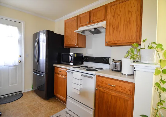 Photo 4 of Single family home for sale at 8604 Dittmar Oaks Dr, Austin, TX 78748 | MLS# 9004518 | Listing updated on 2026-10-19