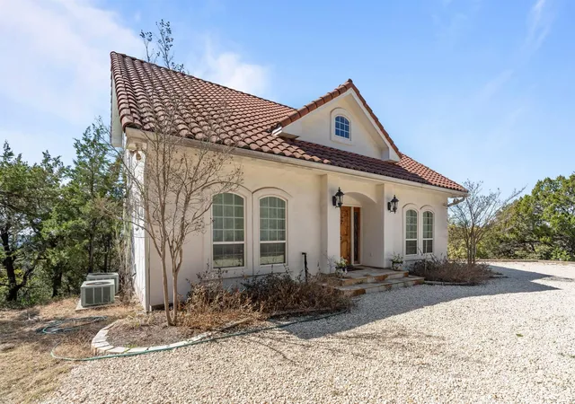 Photo 3 of Single family home for sale at 8101 Breeze Way, Jonestown, TX 78645 | MLS# 3068607 | Listing updated on 2026-08-06