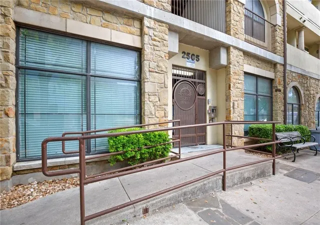 2nd image of 2505 San Gabriel St #402, Austin, TX 78705 | MLS# 5776833