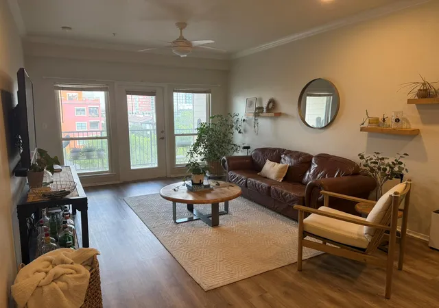 2nd image of 910 W 25Th St #508, Austin, TX 78705 | MLS# 3978952