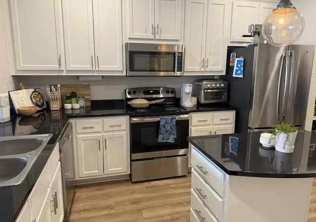 3rd image of 910 W 25Th St #508, Austin, TX 78705 | MLS# 3978952