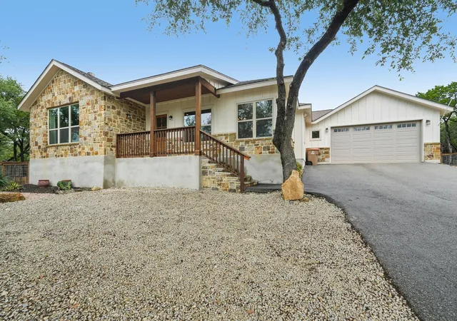 Homes for sale in Canyon Lake, TX | 190 Magnolia Mdw, Canyon Lake, TX 78133 | MLS# 6359335