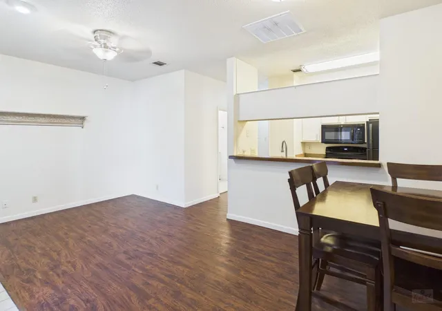 3rd image of 2905 Swisher St #207, Austin, TX 78705 | MLS# 8866546