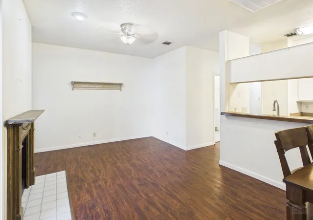 4th image of 2905 Swisher St #207, Austin, TX 78705 | MLS# 8866546