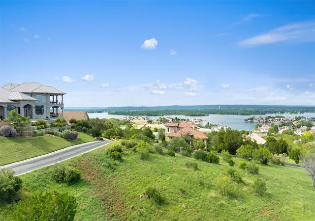 3rd image of 101 Quail/Apache Tears Dr, Horseshoe Bay, TX 78657 | MLS# 9919416