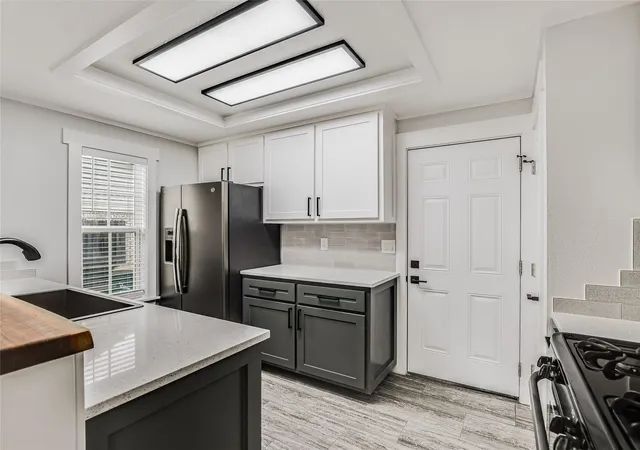 Photo 3 of Single family home for sale at 801 E Central Dr, Georgetown, TX 78628 | MLS# 6558907 | Listing updated on 2026-09-05