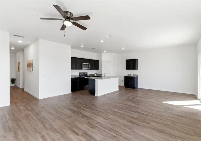 Photo 3 of Single family home for sale at 19404 Caymus Dr, Pflugerville, TX 78660 | MLS# 9132633 | Listing updated on 2026-09-30