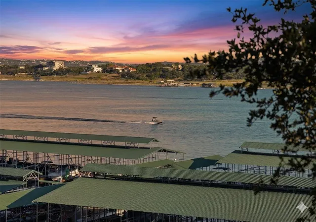 2nd image of 6712 Lantern View Dr #302, Jonestown, TX 78645 | MLS# 2611183