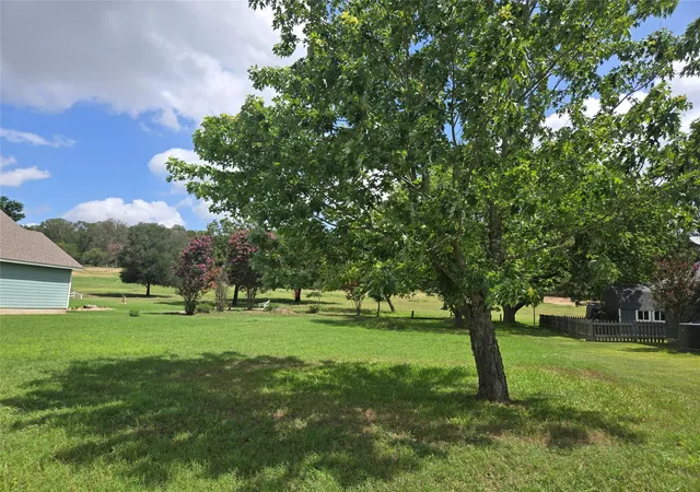 2nd image of 184 Kahana Ln, Bastrop, TX 78602 | MLS# 3364428