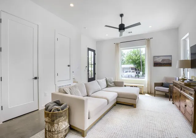 3rd image of 4804 Ribbecke Ave, Austin, TX 78721