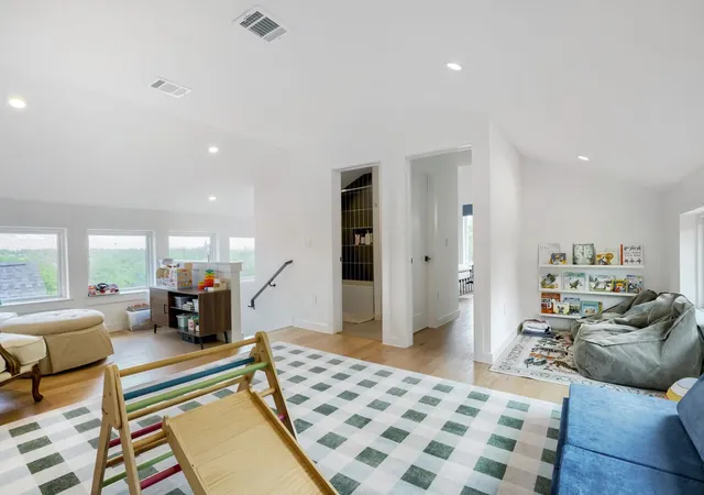 5th image of 4804 Ribbecke Ave, Austin, TX 78721