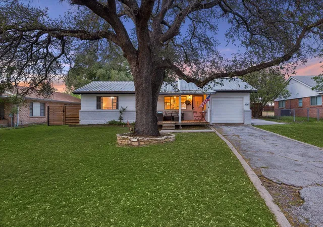 Homes for sale in Kingsland, TX | 4247 River Oaks Dr, Kingsland, TX 78639 | MLS# 5699019