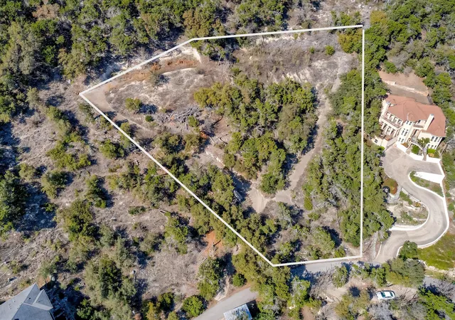 Photo 4 of Land for sale at 14006 Skyline Dr, Austin, TX 78732 | MLS# 7269968 | Listing updated on 2026-04-01